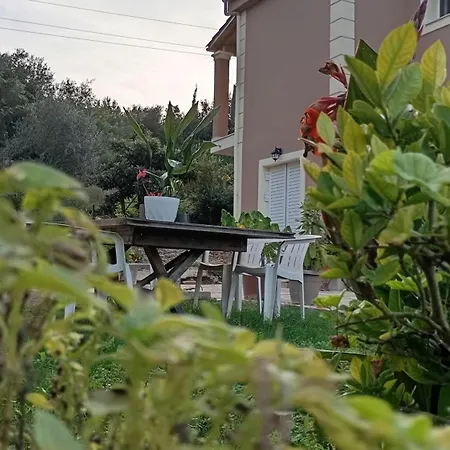 아파트 Venetton Garden House Corfu 고우비아